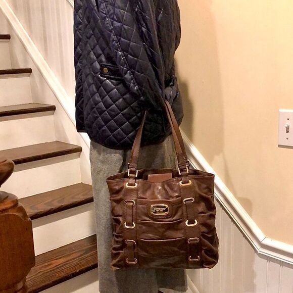 MICHAEL KORS Brown Leather Shoulder Bag Tote W Woven Leather & Gold Accents - Picture 10 of 11